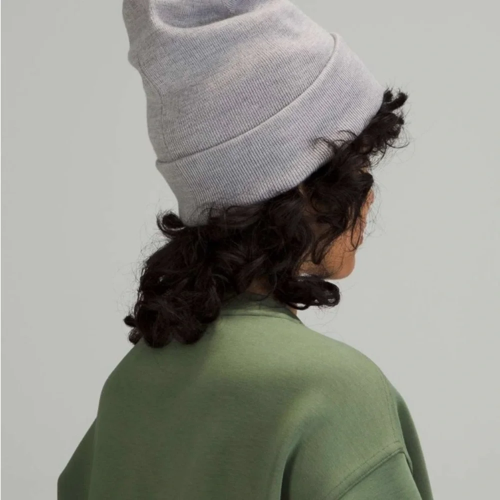 Lululemon Beanie Unisex Warm Revelation Beanie Heathered Rhino Grey - Picture 3 of 4
